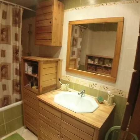 A 11km De Paris Dans De 100m Carres - Vue Imprenable Homestay